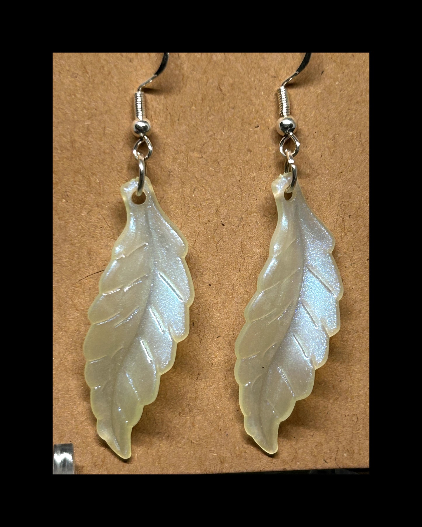Leaf dangle earrings