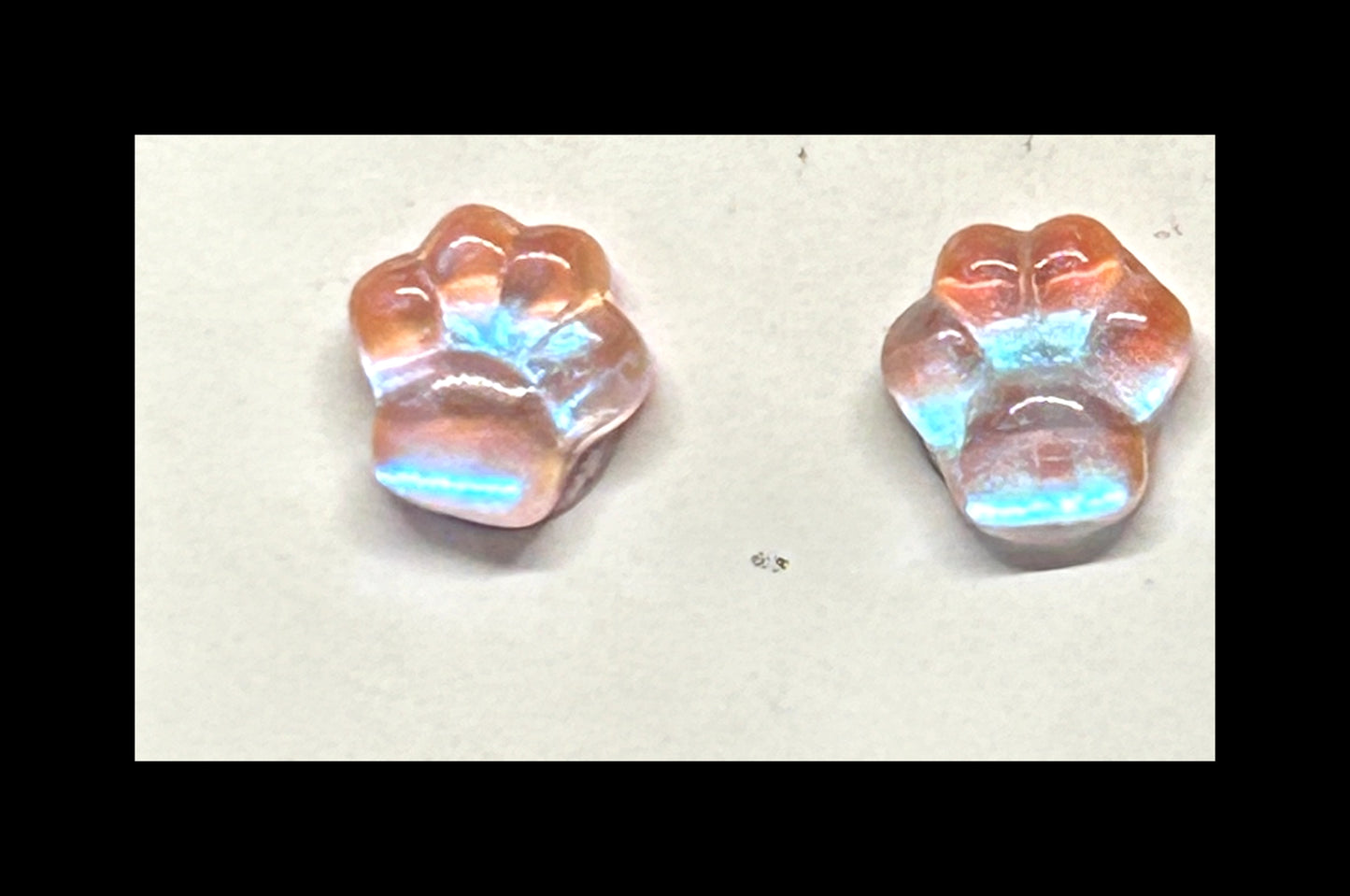 Pastel paw stud earrings