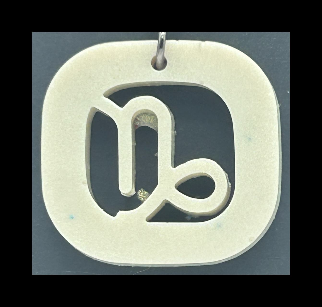 Linen resin zodiac keychains