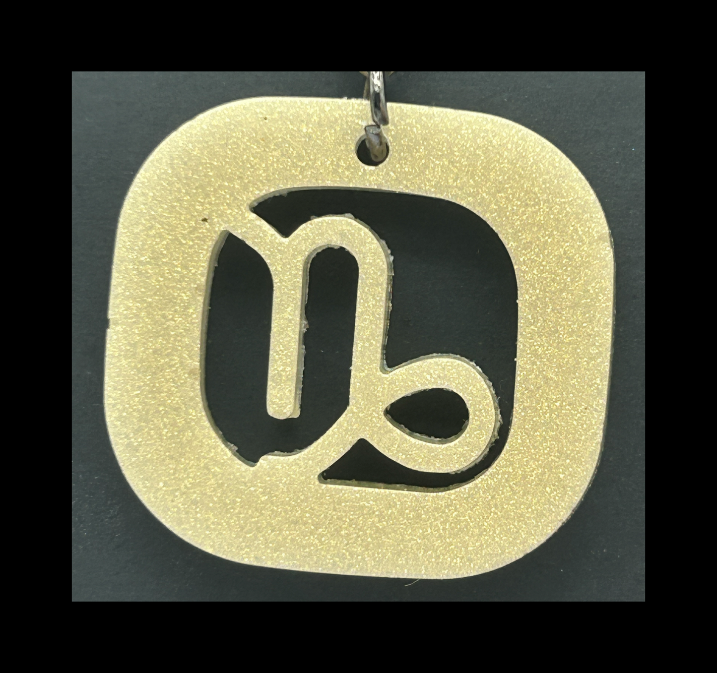 Sparkling pearls resin zodiac keychains