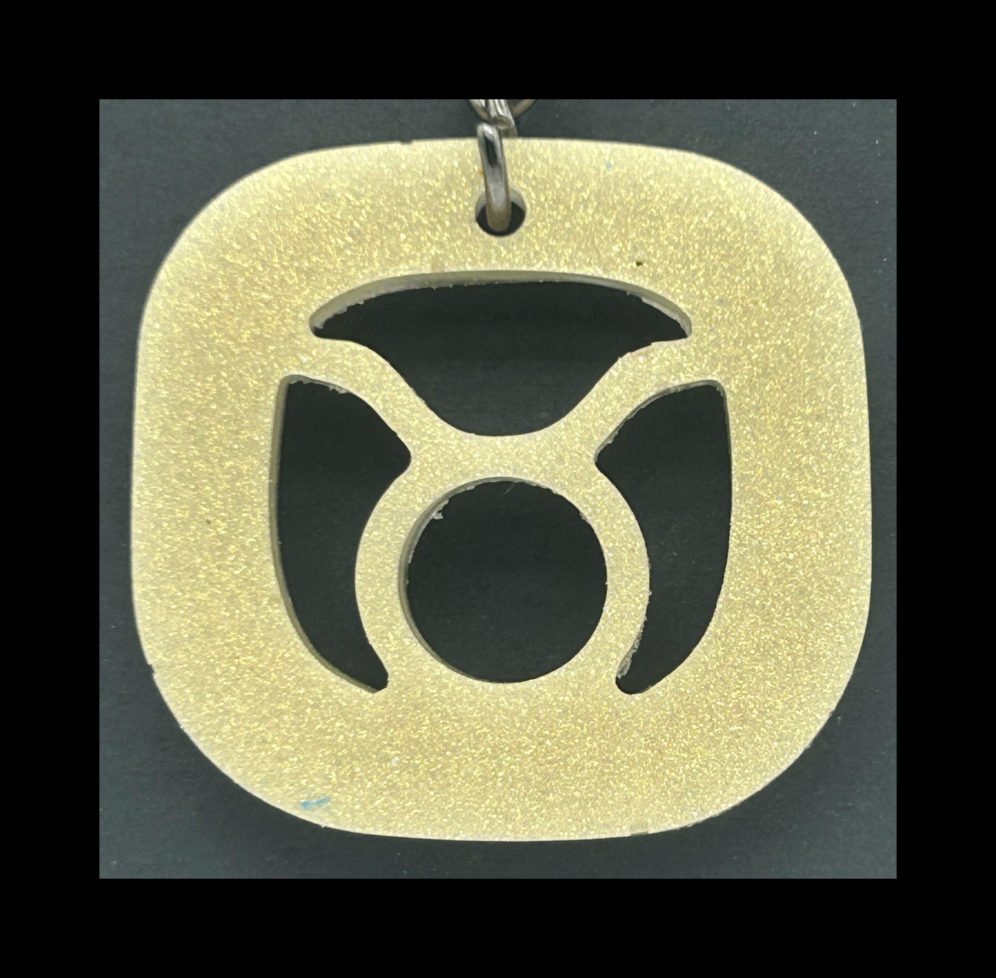 Sparkling pearls resin zodiac keychains