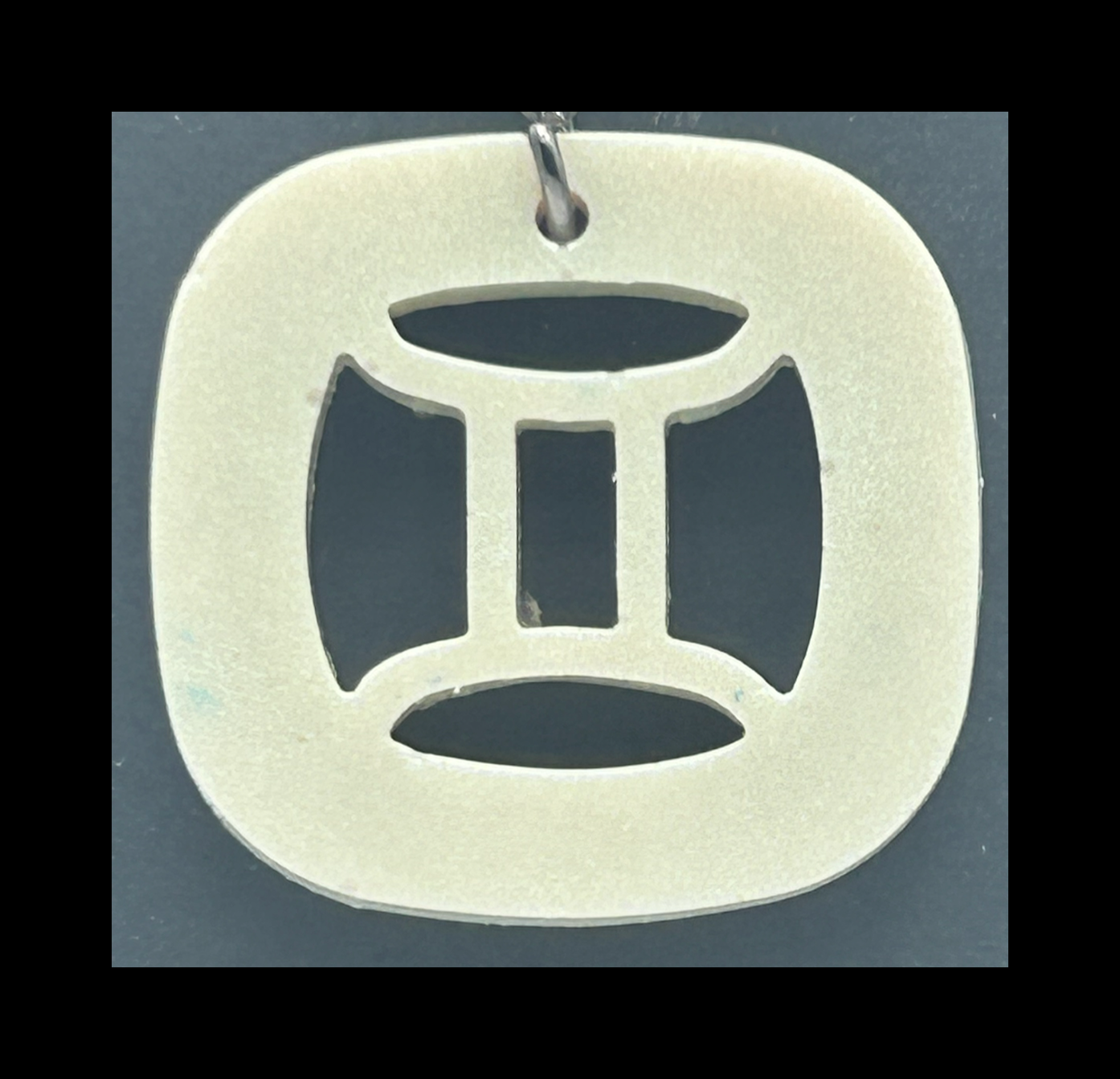 Linen resin zodiac keychains