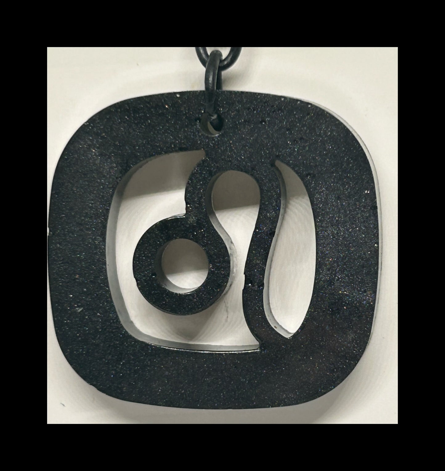Black marble resin zodiac Keychains