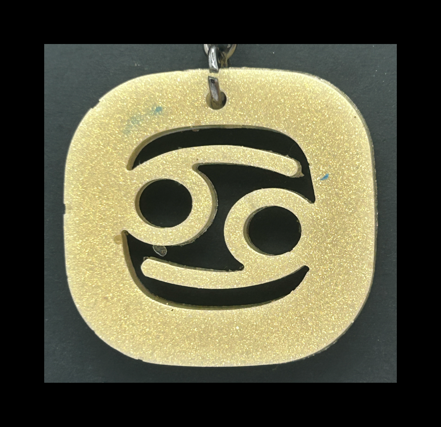 Sparkling pearls resin zodiac keychains