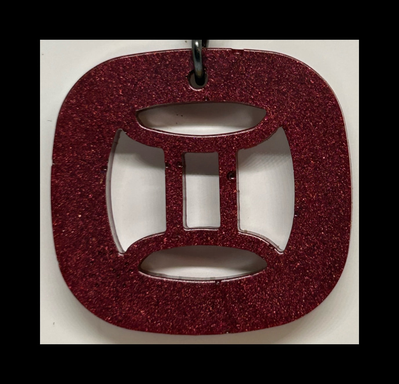 Old wine resin zodiac keychains