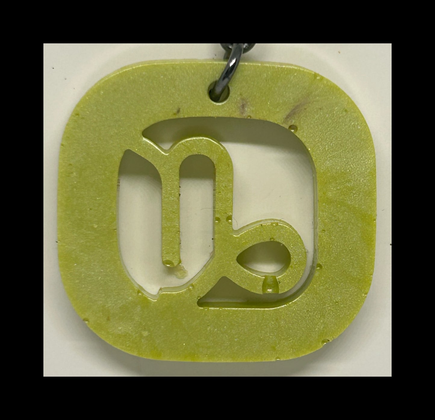 Vanilla resin zodiac keychains