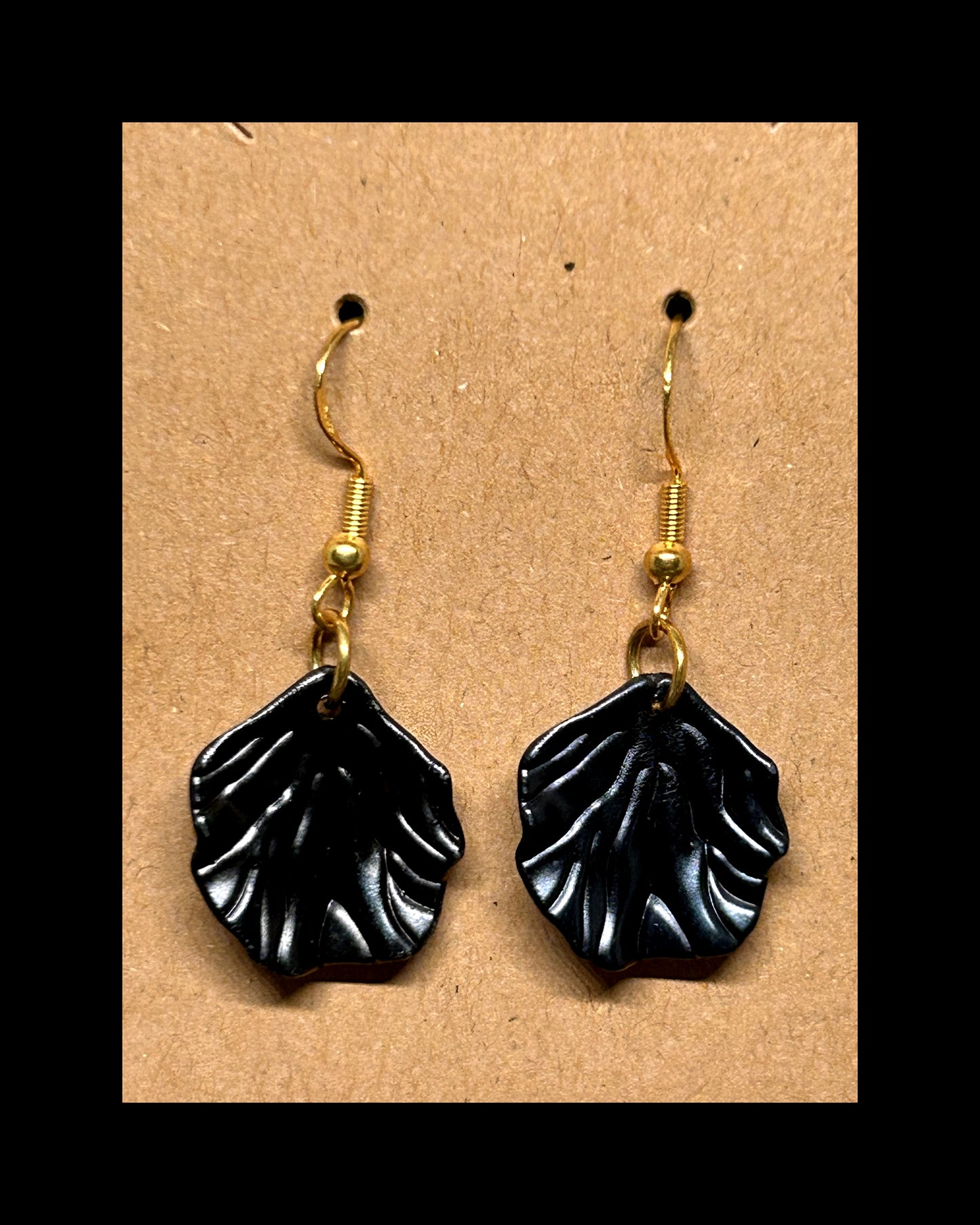 Leaf dangle earrings