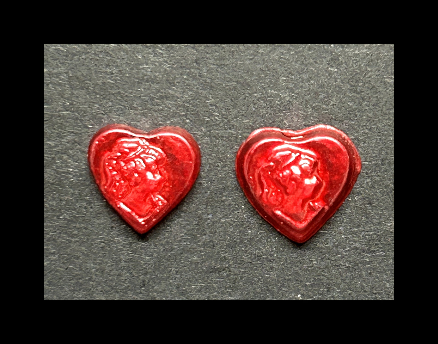 Heart stud earrings