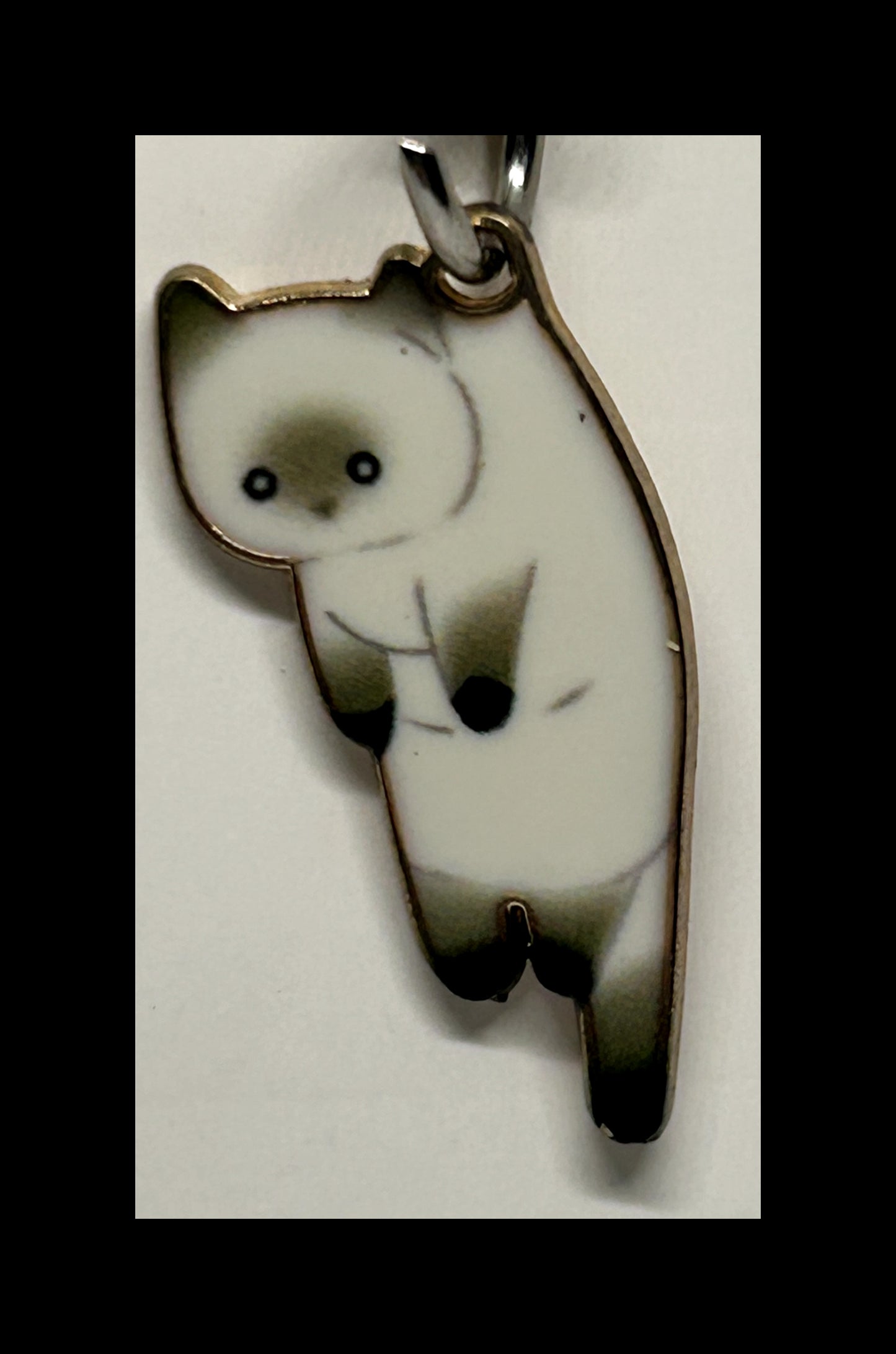 Flat cat keychains
