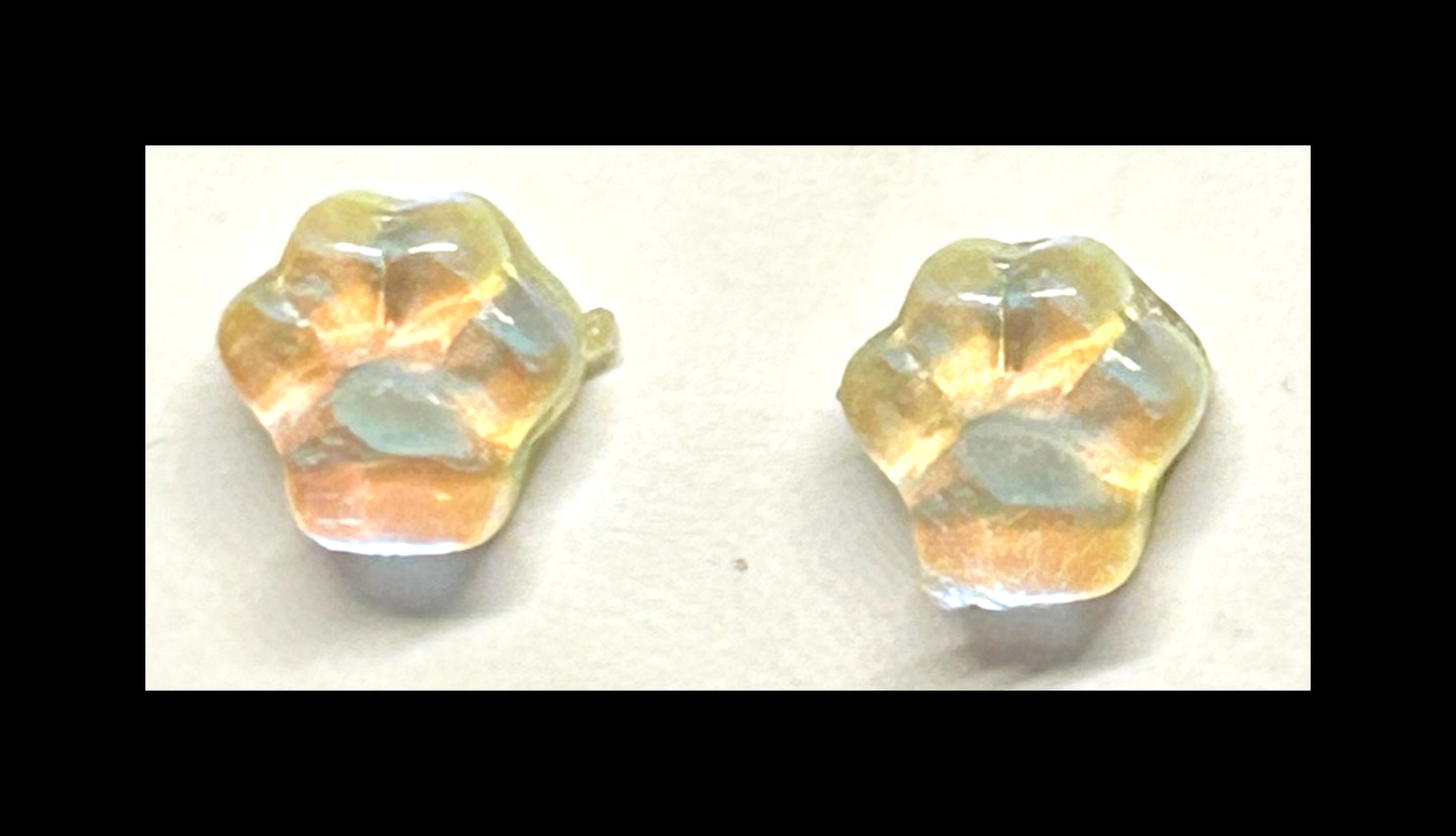 Pastel paw stud earrings
